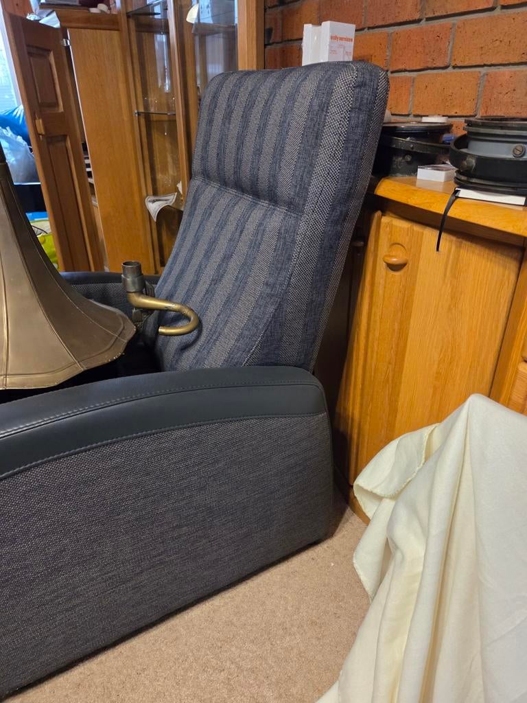 Comfortabel bankstel met bijpassende stoel, Gebruikt, Klassiek, Comfortabel, Driepersoons, 75 tot 100 cm