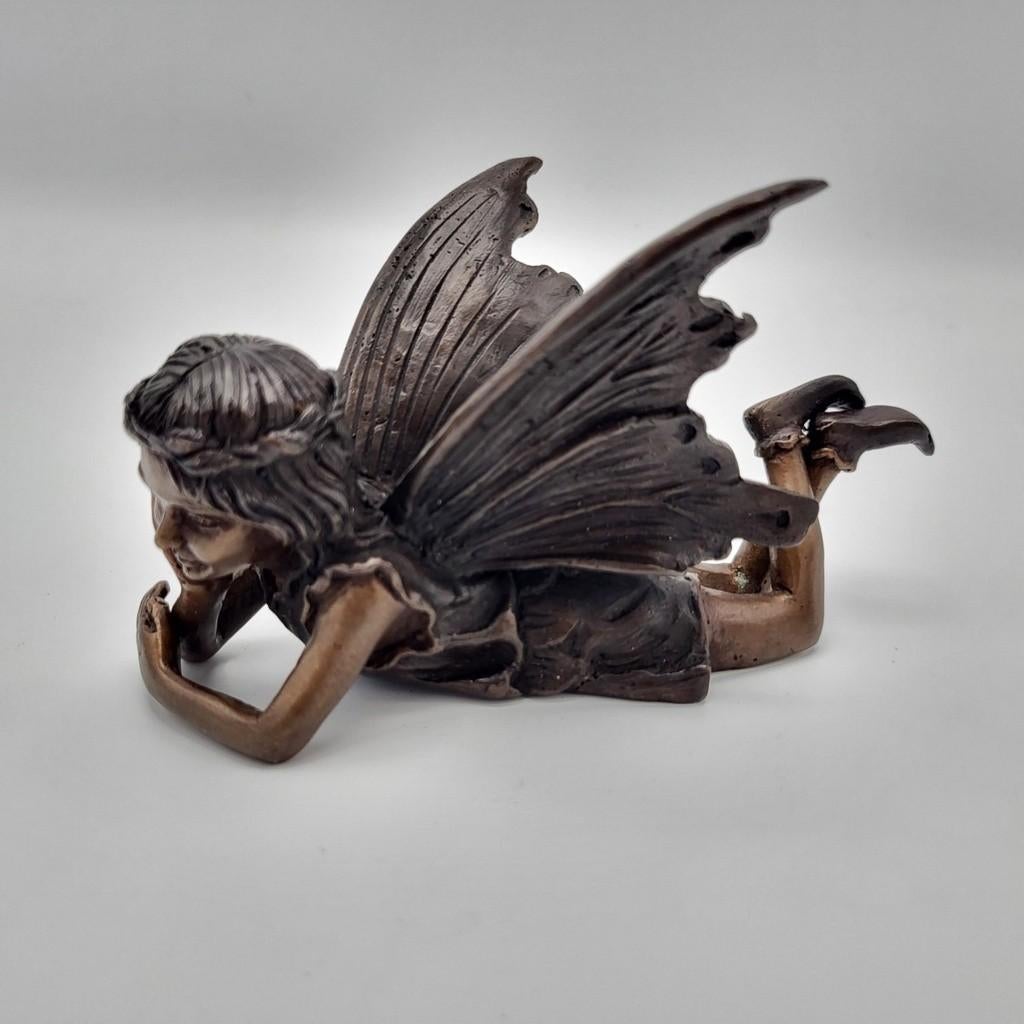 LIGGENDE BRONZEN ELFJE / ENGEL / FEE