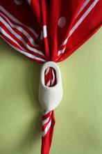 Dasklompje met zakdoek Blank of geel klompje Grootte: 7 cm., Kleding | Heren, Mutsen, Sjaals en Handschoenen, Ophalen of Verzenden