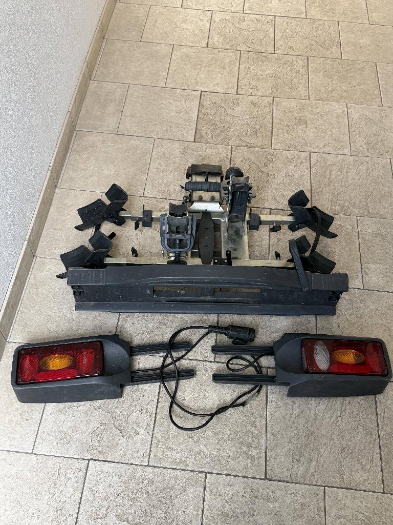 Fietsendrager, Ophalen, 2 fietsen, Gebruikt, Trekhaakdrager