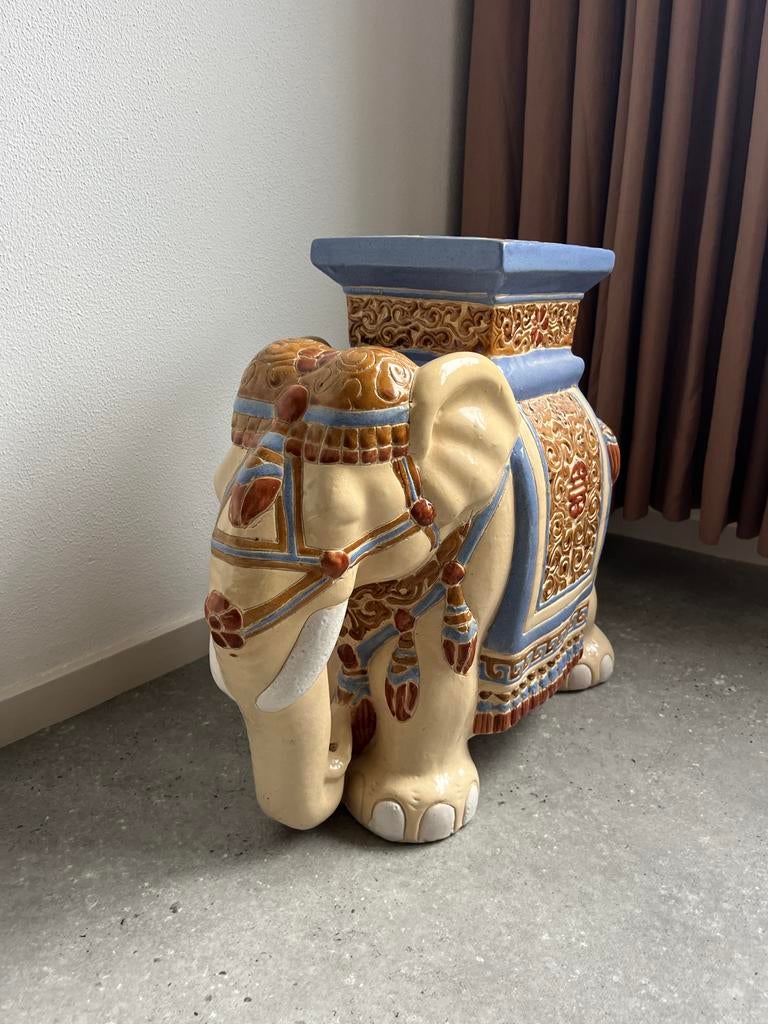 Olifant kruk of decoratief tafeltje, Ophalen, Gebruikt, Meerkleurig, Oosters