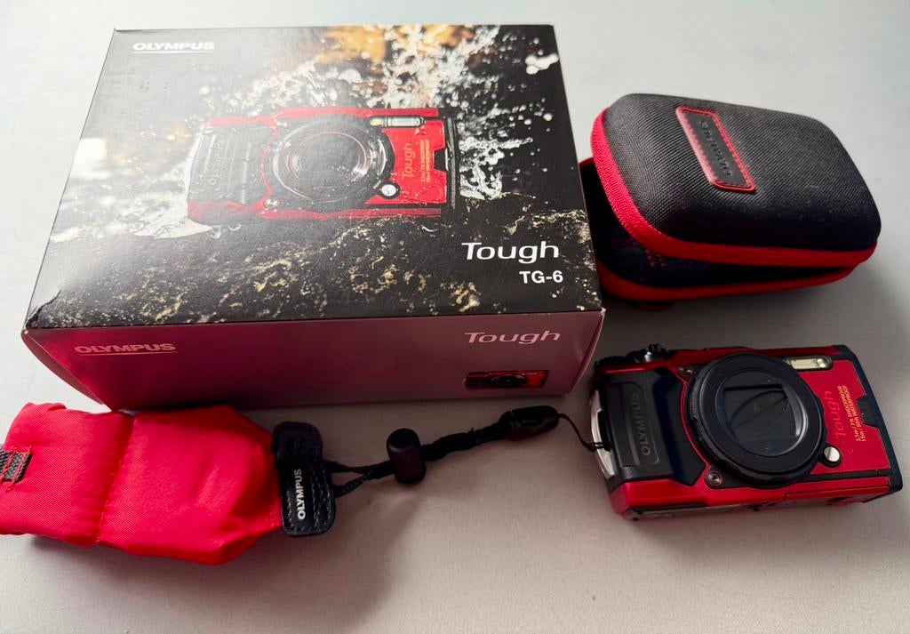 Olympus Tough TG-6 in absolute nieuwstaat met acesoires, 12 Megapixel, Compact, Nieuw, Ophalen of Verzenden