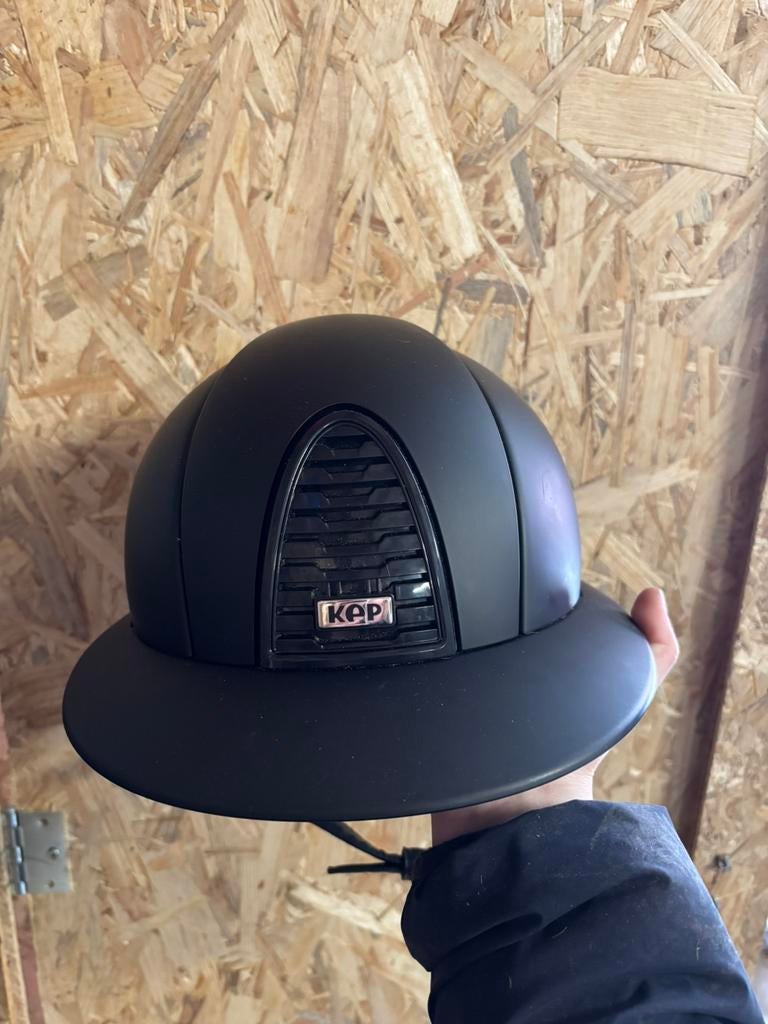 Kep italia 2.0, Dieren en Toebehoren, Paardrijkleding, Zo goed als nieuw, Cap, Dressuur, Ophalen of Verzenden