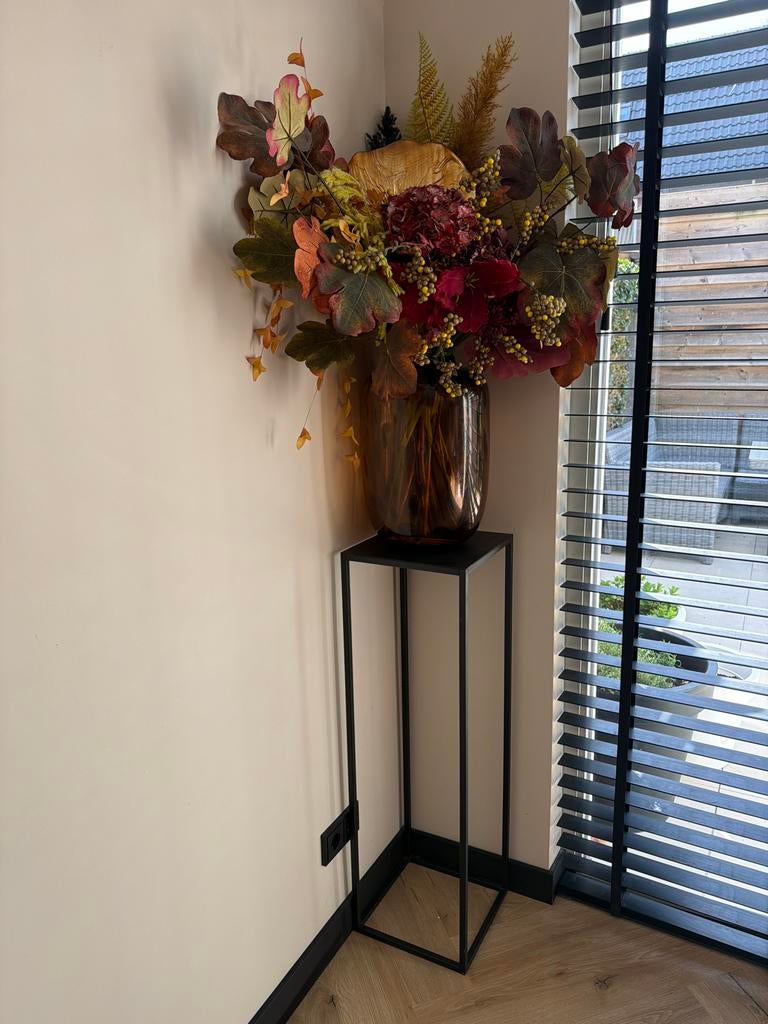 Vaas met zijden bloemen van Intratuin, Huis en Inrichting, Woonaccessoires | Vazen, Zo goed als nieuw, Overige kleuren, 75 cm of meer