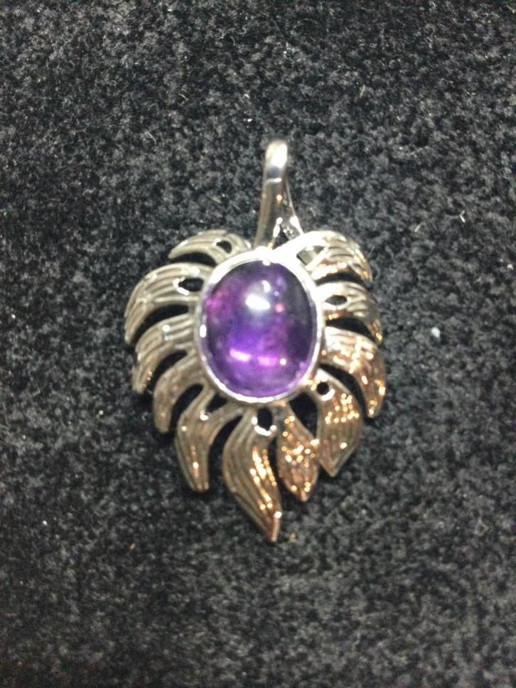 hanger van metaal en natuurlijke amethist, Sieraden, Tassen en Uiterlijk, Kettinghangers, Zo goed als nieuw, Steen of Mineraal