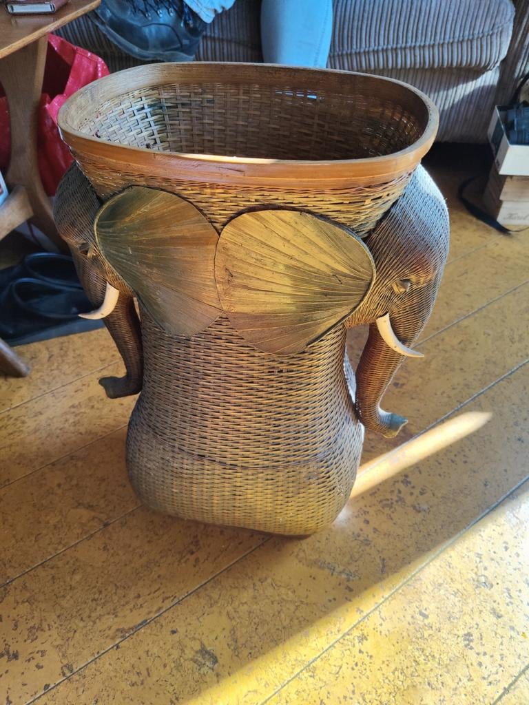 Vintage rieten mand met olifanten, Ophalen of Verzenden, Huis en Inrichting