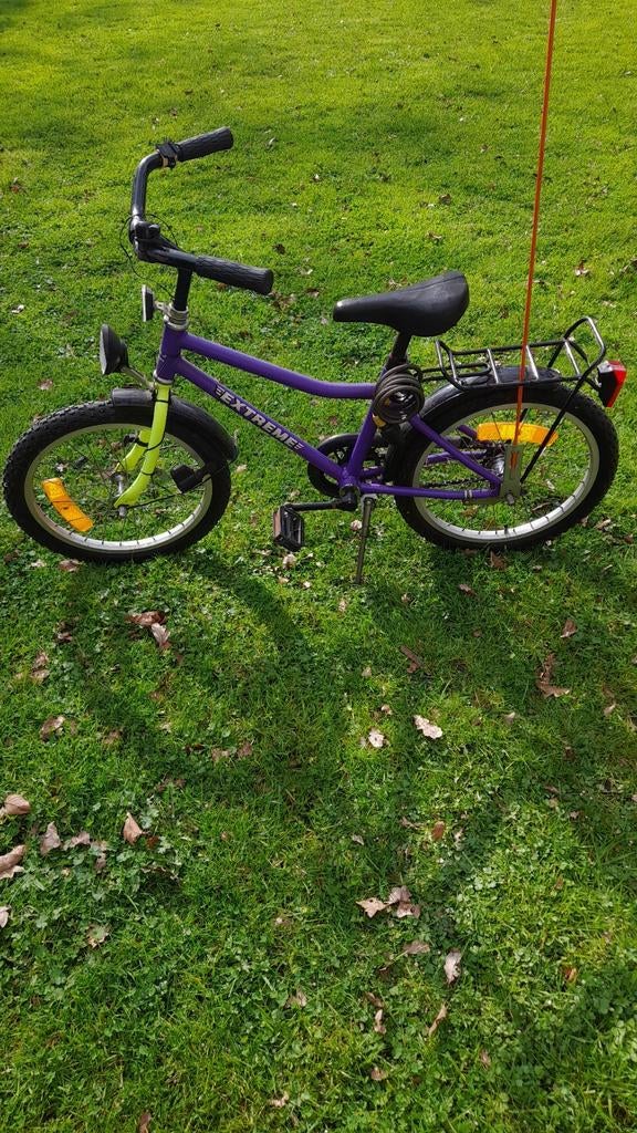 Kinderfiets + grátis accessoires., Fietsen en Brommers, Fietsen | Kinderfietsjes, Zo goed als nieuw, 16 tot 20 inch, Ophalen