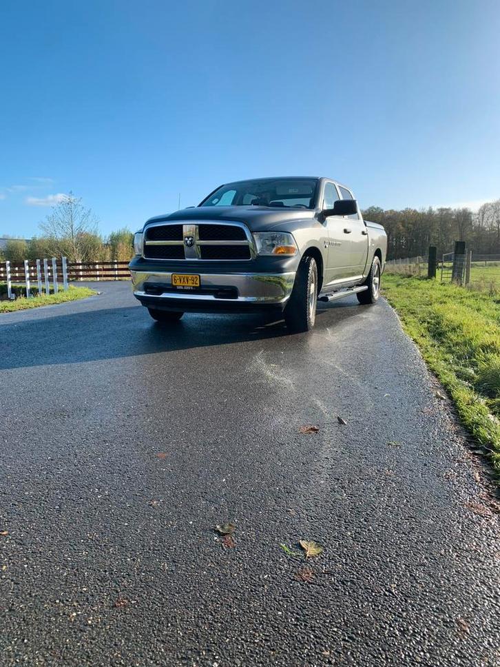 Dodge RAM Dodge RAM 2012 gereviseerde motor, Auto's, Bestelauto's, Particulier, 4x4, ABS, Achteruitrijcamera, Adaptive Cruise Control