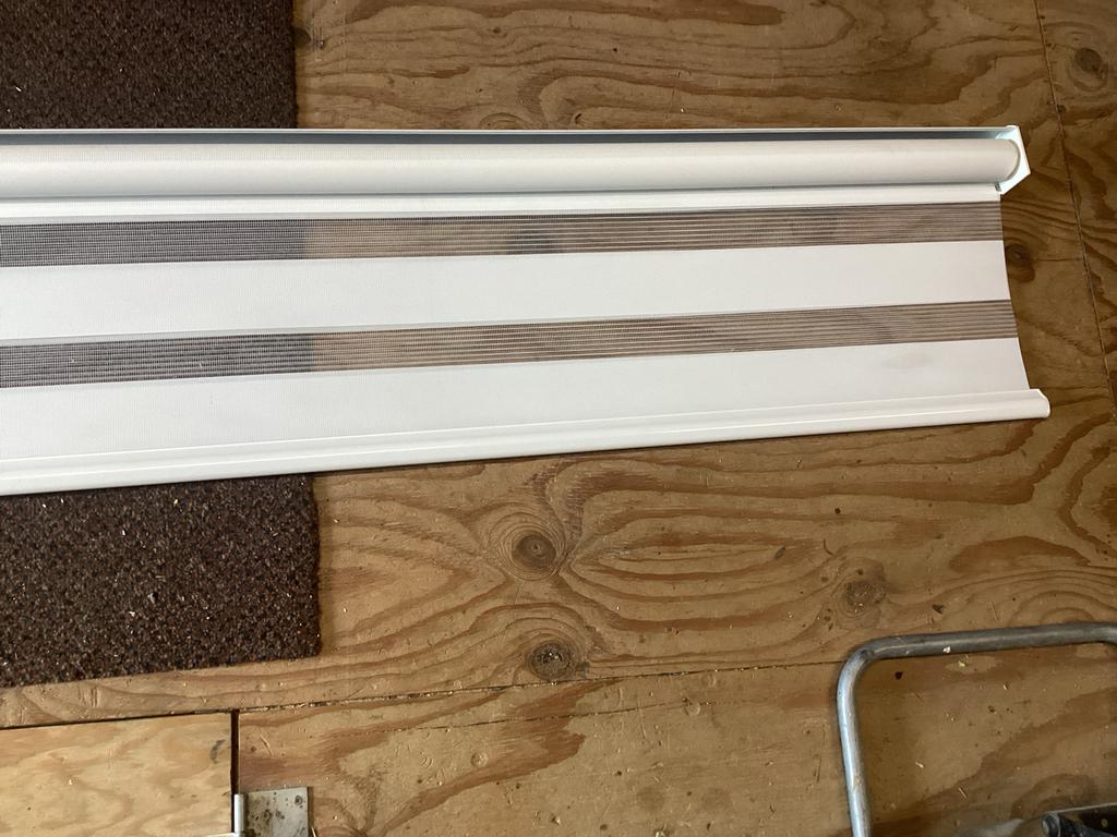 Rolgordijn 270x145 cm - Lichtdoorlatend & Privacy, Gebruikt, Ophalen of Verzenden, 200 cm of meer, Wit