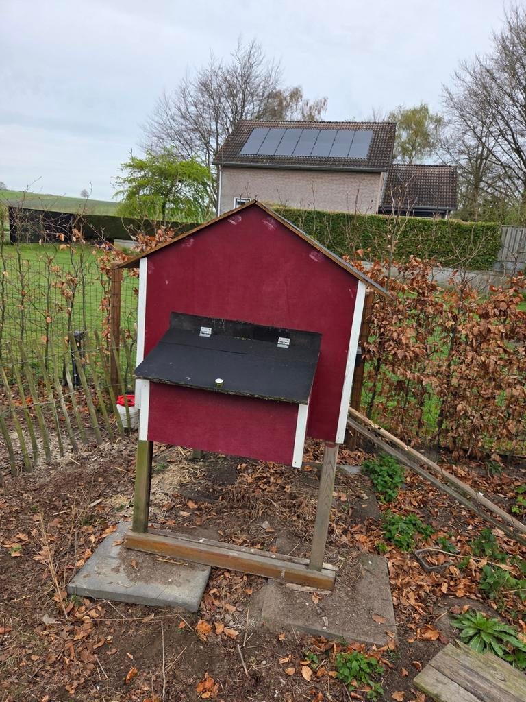 Kippenhok op houten palen. 98x102cm., Dieren en Toebehoren, Ophalen