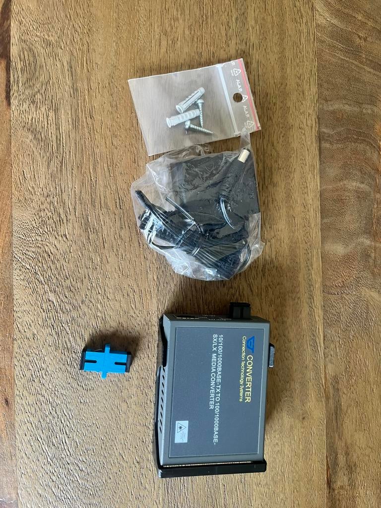 Glasvezel/Media converter RJ45-SFP 100/1000Mbps/ Nieuw, Ophalen, Nieuw