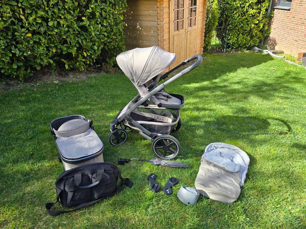 Joolz Geo 3 Sage Green kinderwagen met accessoires, Kinderen en Baby's, Kinderwagens en Combinaties, Gebruikt, Verstelbare duwstang