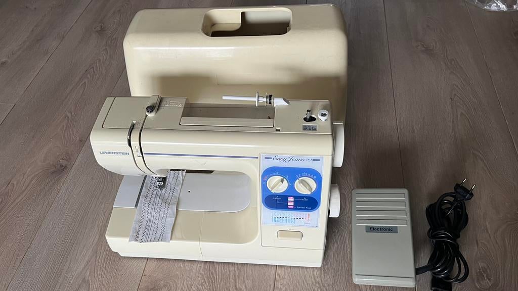 Naaimachine , Lewenstein Easy Jeans 22, Hobby en Vrije tijd, Naaimachines en Toebehoren, Ophalen of Verzenden, Gebruikt, Naaimachine