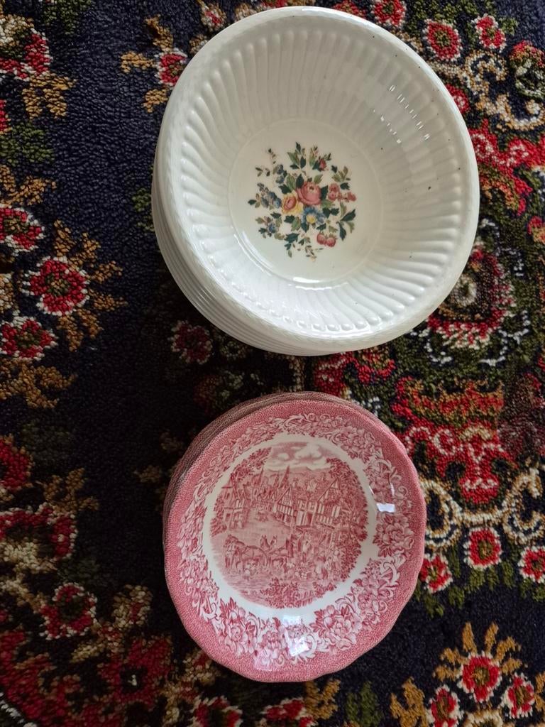 Engelse schaaltjes stratford en wedgewood, Antiek en Kunst, Ophalen