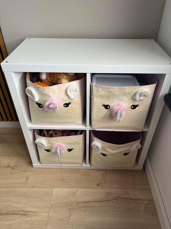 Witte vakkenkast met 4 eenhoorn opbergmanden, Huis en Inrichting, Kasten | Overige, Gebruikt, Ophalen