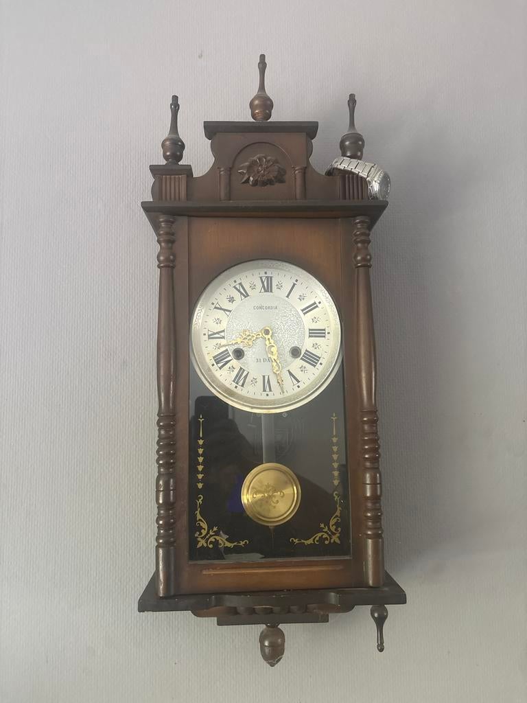 Concordia wandklok, Ophalen