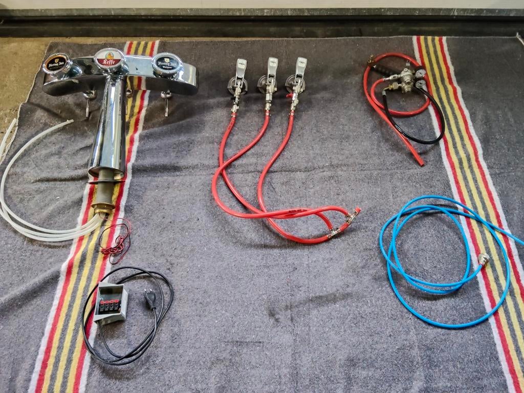 Biertap chroom 3 kranen (Hertog Jan, Leffe) en accessoires, Gebruikt, Onbekend, Onbekend, Onbekend