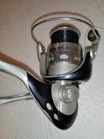 Vismolen Okuma Aquios AQ-30 met nylon lijn, Watersport en Boten, Ophalen of Verzenden, Zo goed als nieuw, Molen