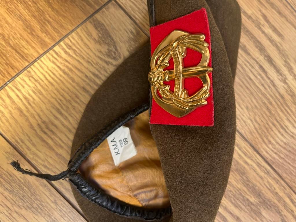 KMA Baret Stoottroepen, Ophalen of Verzenden, Landmacht, Nederland, Helm of Baret