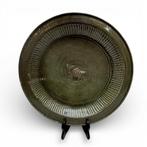 Een antiekeThais Celadon schotel met karperdecor, Ophalen of Verzenden