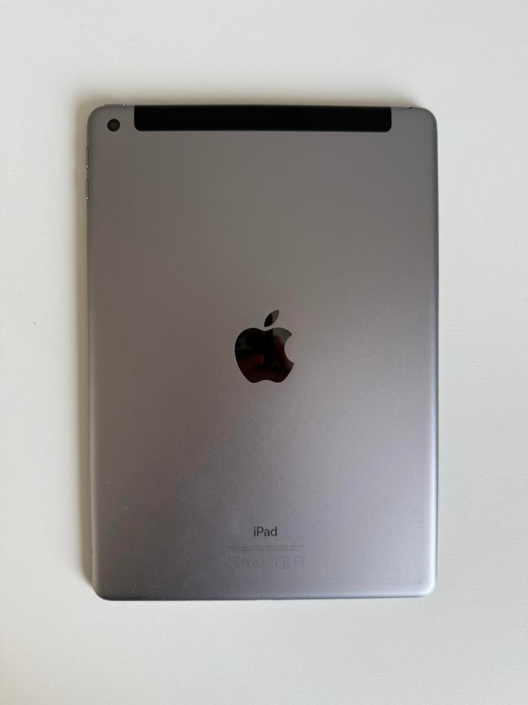 Voor onderdelen - iPad 5e gen Wi-Fi + Cellullar, 10 inch, Gebruikt, 32 GB, Apple iPad
