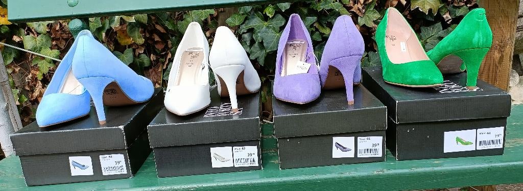 Pumps INTO FORTY SIX 9 cm hoge hak. GROTE maat 43 en 44, Kleding | Dames, Schoenen, Ophalen of Verzenden, Nieuw, Overige kleuren