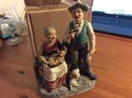 Capodimonte Italian porcelain beeldje oud koppel met hondje, Ophalen of Verzenden, Gebruikt, Mens