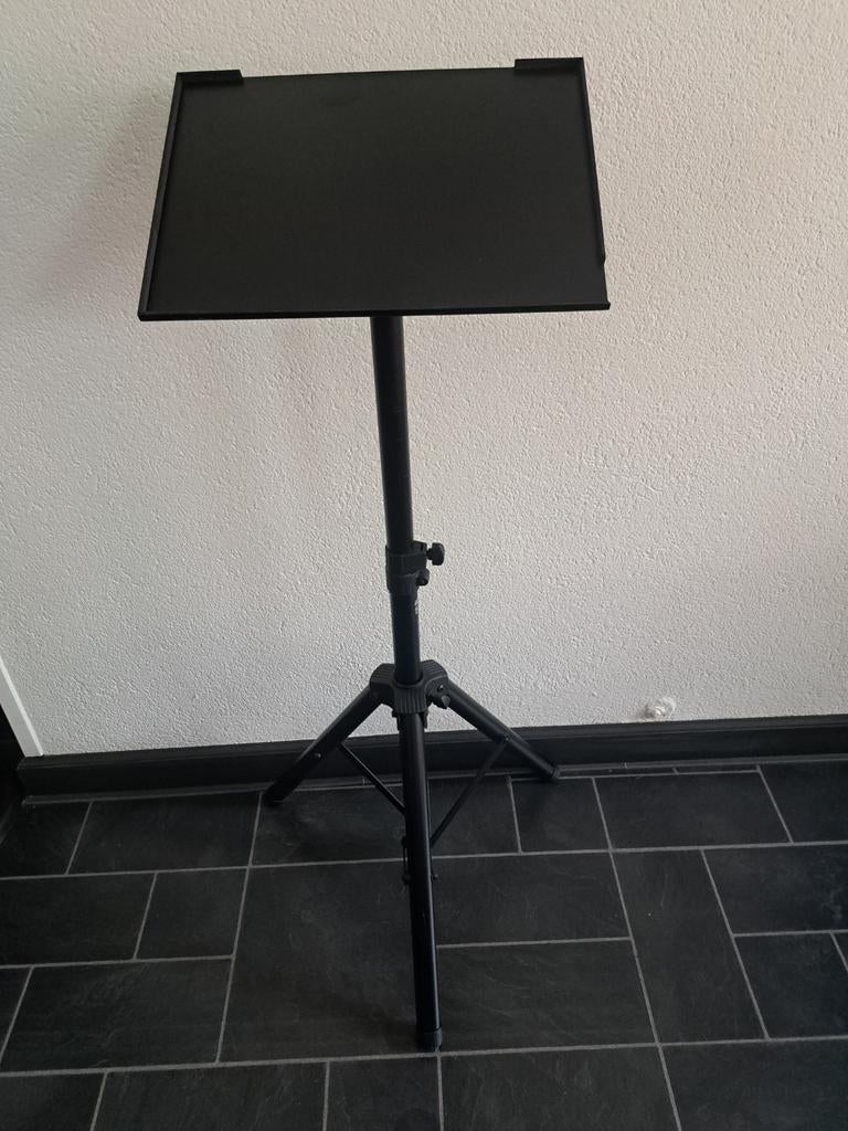QTX Muziekstandaard / laptopstandaard 1x, Ophalen, Zo goed als nieuw, In diepte verstelbaar