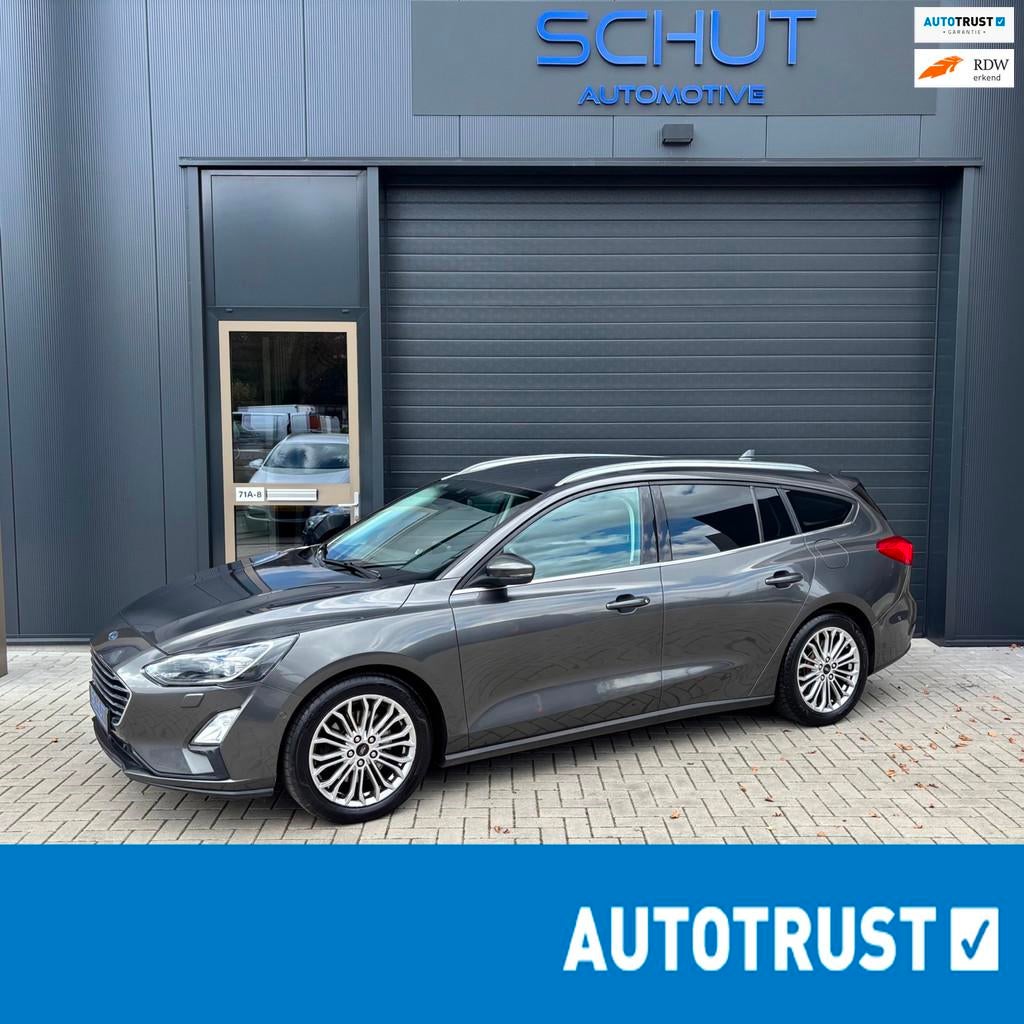 Ford Focus Wagon 125pk Titanium Business XENON | CAMERA | CL, Auto's, Ford, Gebruikt, Zwart, Origineel Nederlands, 3 cilinders