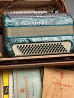 Marinucci accordeon met koffer., Muziek en Instrumenten, Accordeons, Ophalen, Gebruikt, 80-bas, Toetsaccordeon