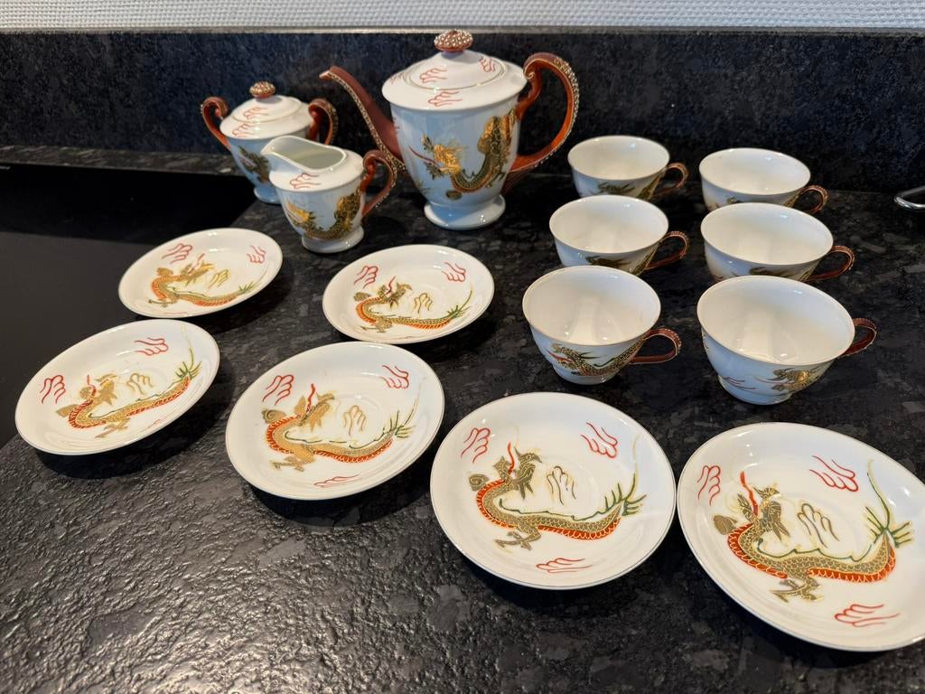Handgeschilderd japans satsuma theeservies met bladgoud, Ophalen of Verzenden