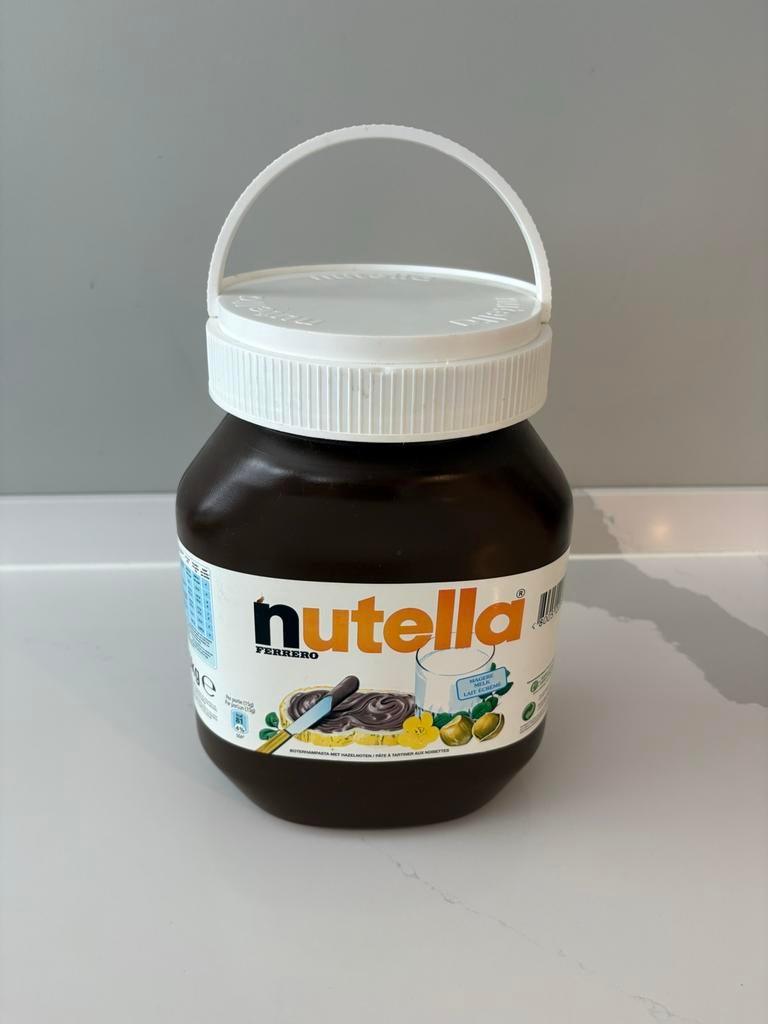 XXL 5 kilo Nutella pot reclame item, Verzamelen, Merken en Reclamevoorwerpen, Verzenden, Zo goed als nieuw, Reclamebord