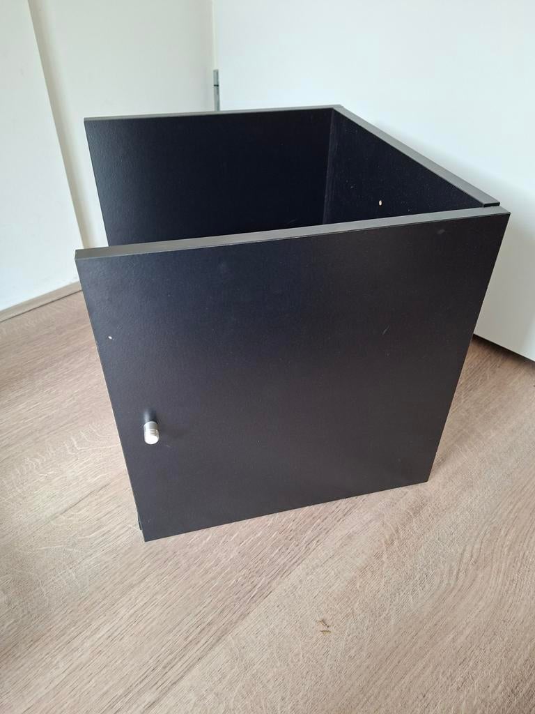 Ikea Kallax / Expedit inzet met deur zwart, Huis en Inrichting, Kasten | Overige, Ophalen