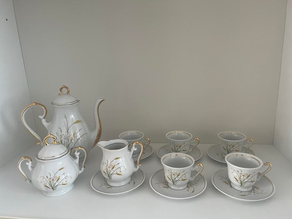 Thee servies met gouden randje, Ophalen, Gebruikt, Overige stijlen, Porselein