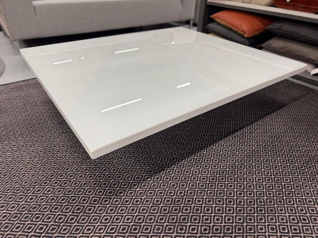 Showmodel Beek S7 Salontafel Glad wit Design Tafel 140x120, Huis en Inrichting, Tafels | Salontafels, Zo goed als nieuw, Minder dan 50 cm