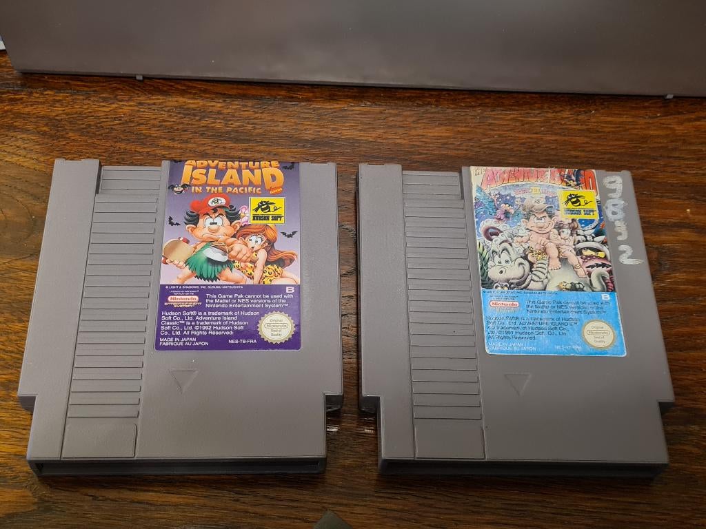 Adventure Island 1 en 2 NES, Spelcomputers en Games, Games | Nintendo NES, Avontuur en Actie, 1 speler, Ophalen of Verzenden, Zo goed als nieuw
