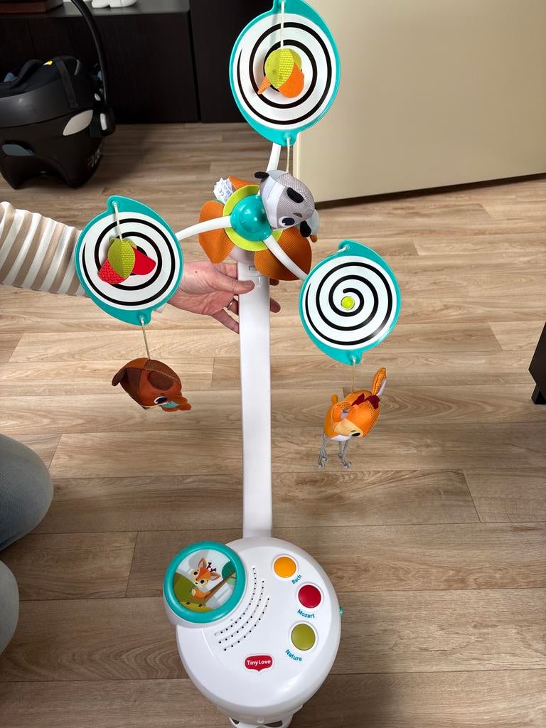 Tiny Love muziekmobiel, Kinderen en Baby's, Speelgoed | Babyspeelgoed, Ophalen of Verzenden, Gebruikt, Mobiel, Met geluid