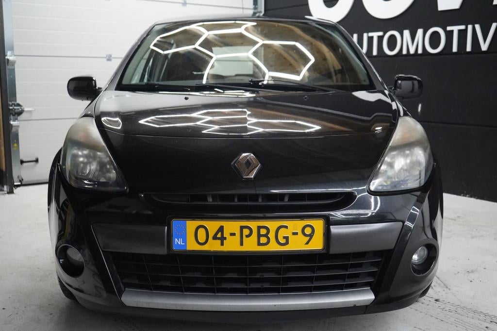 Renault Clio 1.2 Collection | AIRCO | CRUISE, Voorwielaandrijving, Euro 5, Gebruikt, Zwart