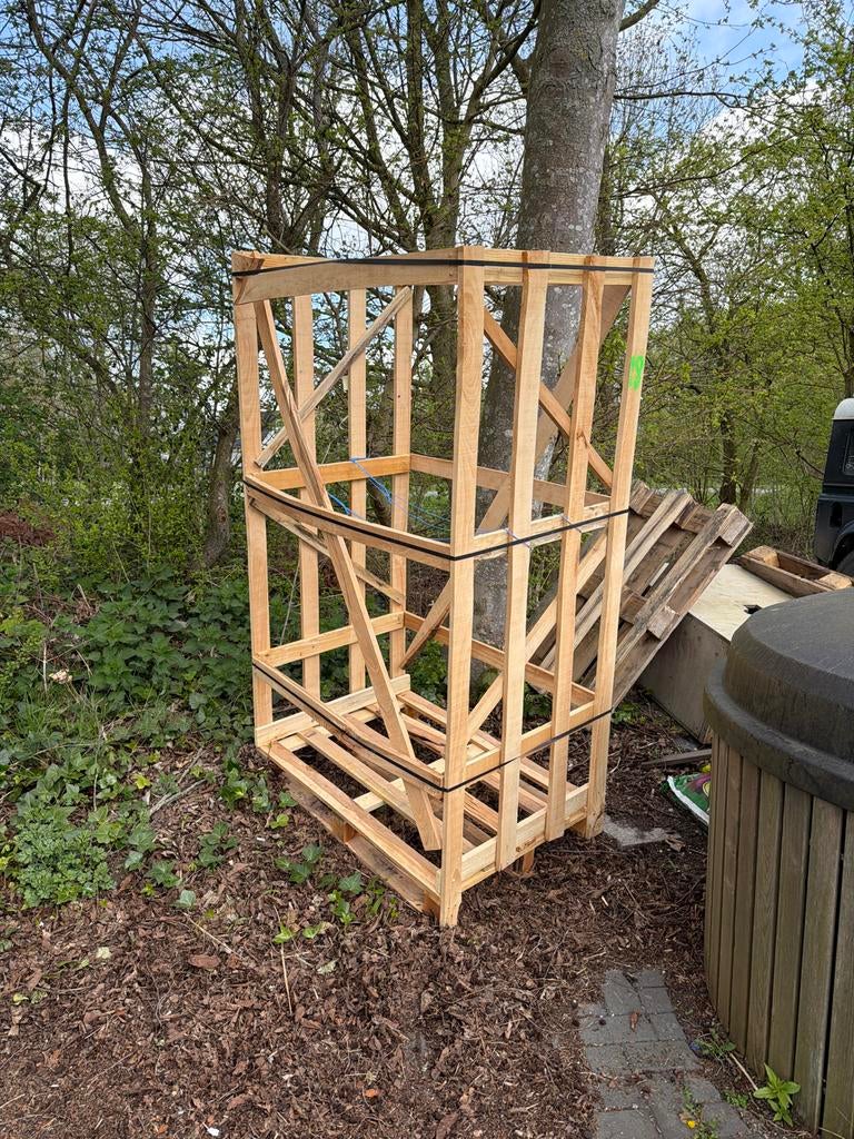 Lege houten pallet kist voor haardhout. Haaatdhout kachelhou, Tuin en Terras, Haardhout, Minder dan 3 m³, Ophalen