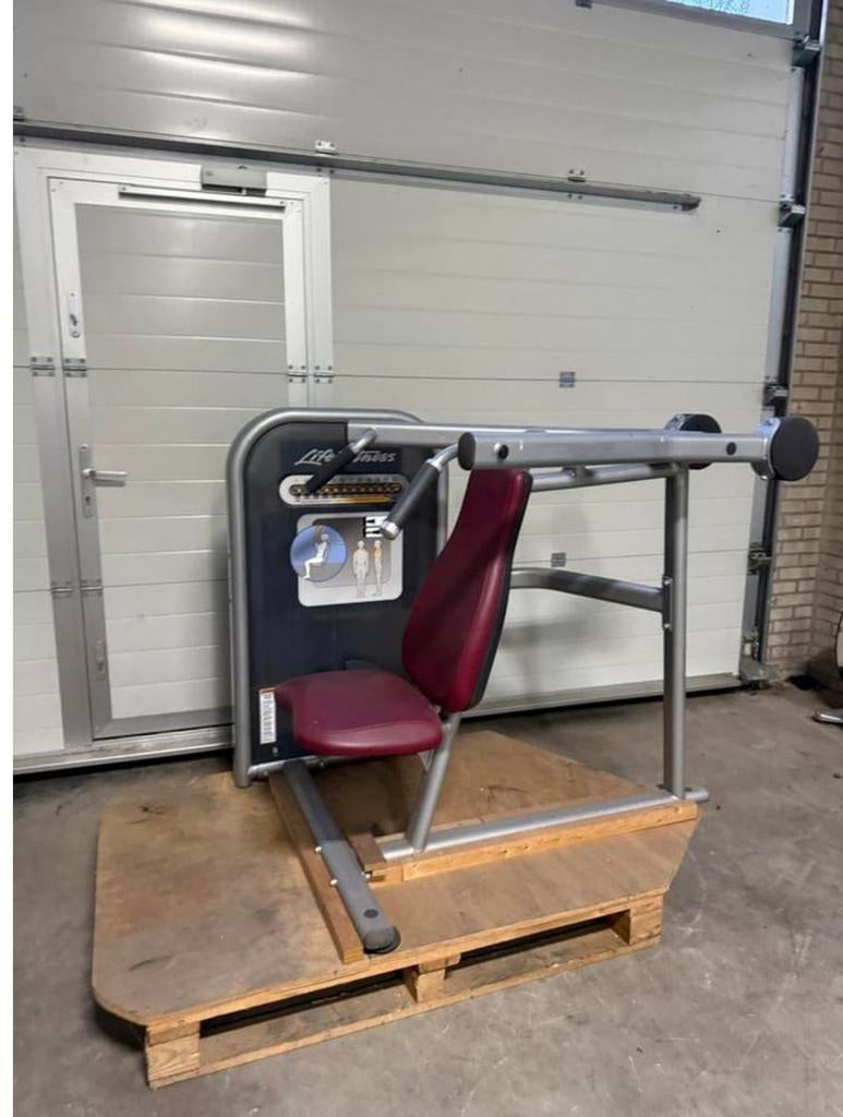 Life Fitness Circuit Shoulderpress / Schulterpresse, Ophalen, Benen, Gebruikt, -