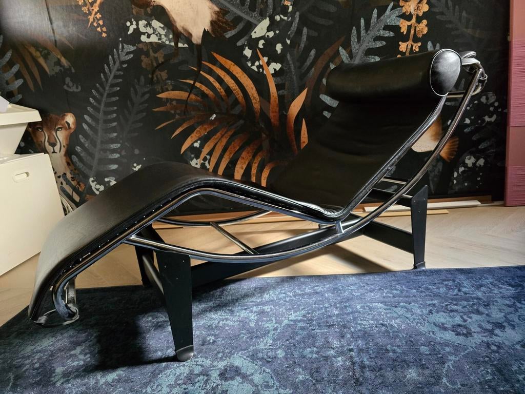 Le Corbusier stijl ligstoel in zwart leer en metaal, Ophalen, Eenpersoons, Leer, Minder dan 150 cm