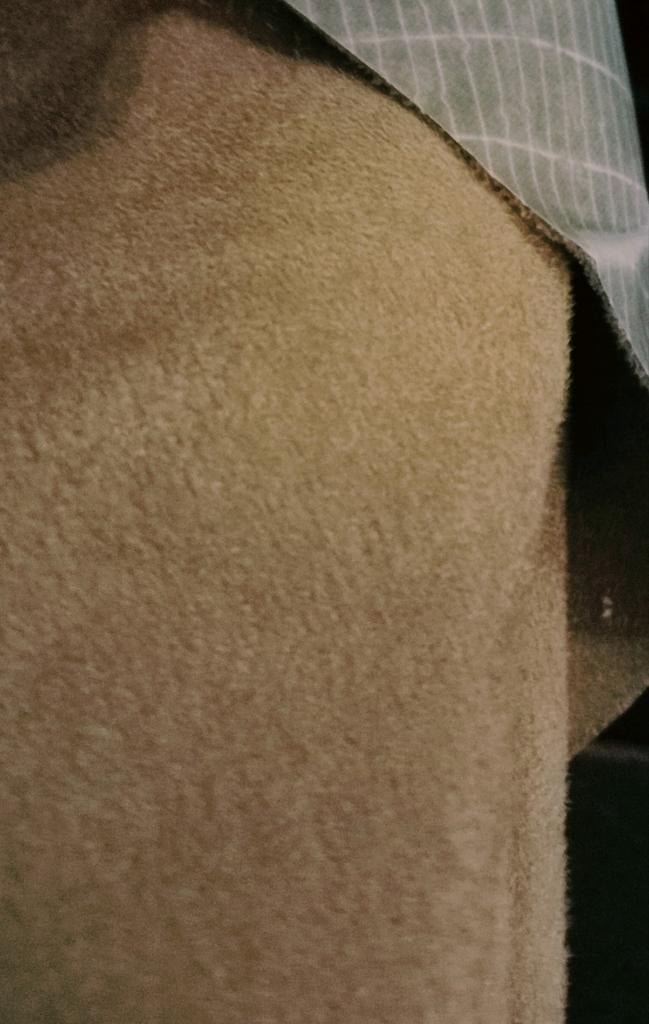 Beige Geruwd Sky Leer met Plaklaag, Hobby en Vrije tijd, Stoffen en Lappen, Beige, Leer of Kunstleer, Nieuw, Ophalen of Verzenden