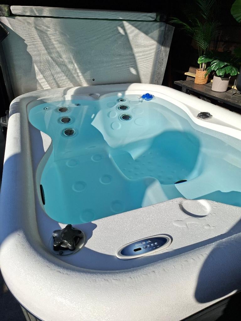 Jacuzzi 3 persoons, Tuin en Terras, Ophalen, Gebruikt, Trap, Vast