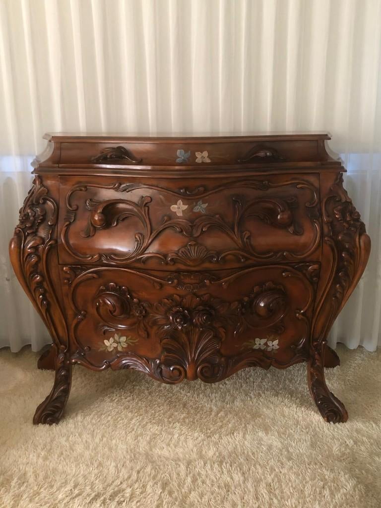 Klassieke buikkast, Ophalen