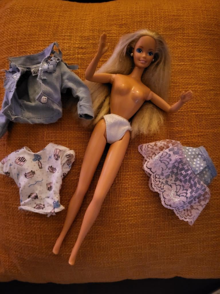 Vintage Barbie Feeling Fun, Ophalen of Verzenden, Zo goed als nieuw, Kleertjes