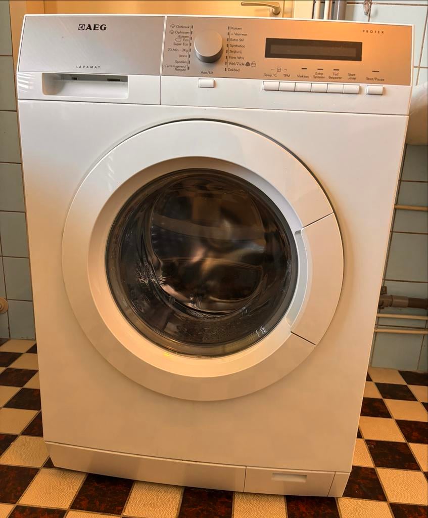 AEG Lavamat Protex wasmachine, Witgoed en Apparatuur, Ophalen, 1200 tot 1600 toeren, Gebruikt, 4 tot 6 kg