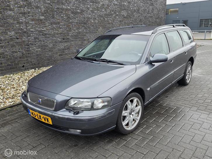Volvo V70 2.5 T AWD Geartronic Titanium, Auto's, Volvo, Bedrijf, Te koop, V70, 4x4, ABS, Airbags, Airconditioning, Alarm, Boordcomputer