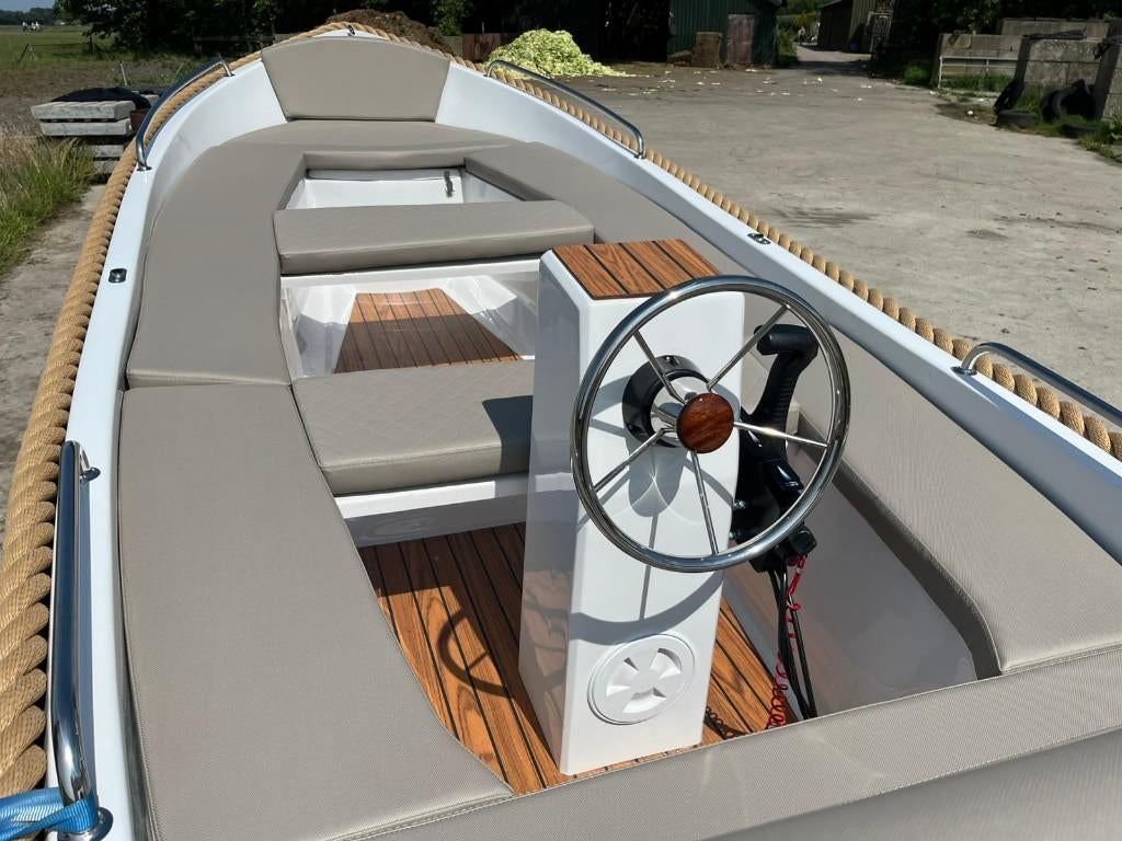 Nieuwe Amigo 430 Sloep met 9.8 PK Tohatsu Motor + E-Start, Watersport en Boten, Tot 10 pk, Ophalen of Verzenden, Zo goed als nieuw