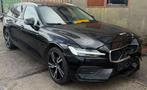 Volvo V60 D3 150pk Geartronic 2020 Zwart, Auto diversen, Schadeauto's, Automaat, 1969 cc, Zwart, Stationwagon