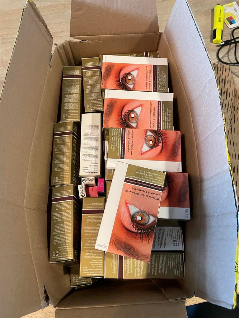 Bransus Wimper- en Wenkbrauwverf Partij - Nieuw 36 stuks, Ophalen of Verzenden, Nieuw, Overige typen